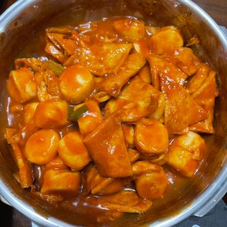 (주)성경순만두 곤약만두.콘치즈만두,삼각당면만두,당면 야끼만두,대구전통 납작만두,떡뽁이 매콤소스,달콤소스 — 5점을 준 리뷰어가 2023년 4월 올린 사용 사진