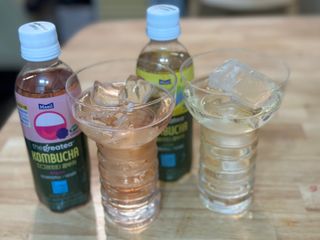 더그레잇티 콤부차 [매일유업] 더그레잇티 44kcal 콤부차 300ml *12개입 (오리지널 6개+베리리치 6개) — 4점을 준 리뷰어가 2023년 8월 올린 사용 사진