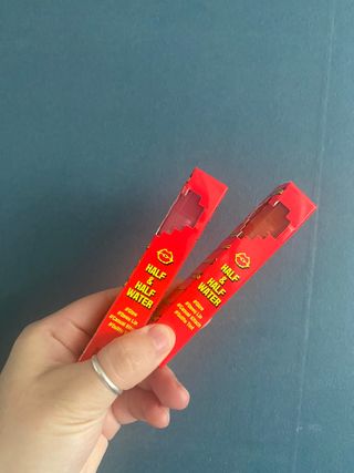 [블랙루즈]하프앤하프틴트 10종 中 택1+랜덤1 — 5점을 준 리뷰어가 2021년 2월 올린 사용 사진