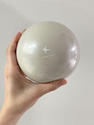 [트라택] 홈 필라테스 SET [미니짐볼+웨이트볼(0.5kg&1kg+요가블럭] — 5점을 준 리뷰어가 2022년 7월 올린 사용 사진