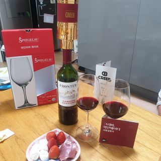 와인웨이터 당신은 별을 마시고있소, 크리비 와인 디스펜서 — 5점을 준 리뷰어가 2023년 1월 올린 사용 사진