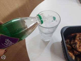 몽베스트 Montbest with Sparkling water Plain 20병 — 5점을 준 리뷰어가 2022년 12월 올린 사용 사진