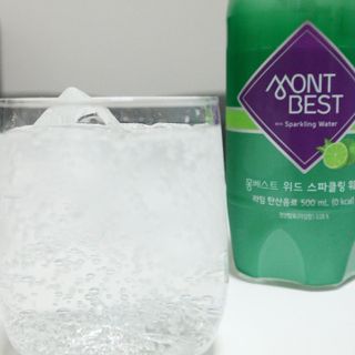 몽베스트 Montbest with Sparkling water Lime20병 — 5점을 준 리뷰어가 2021년 10월 올린 사용 사진