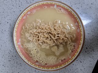 안심댕면 강아지라면 5봉지+쓰담쓰담 종합영양제 2스틱 샘플 증정 — 5점을 준 리뷰어가 2022년 8월 올린 사용 사진