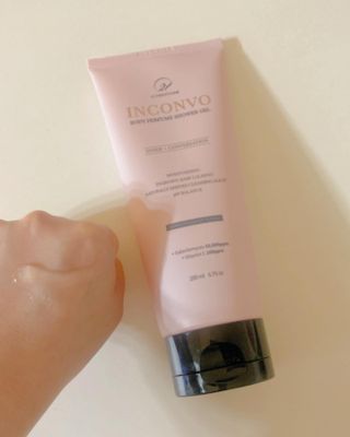 오투에니원 인컨보 바디 퍼퓸 샤워 젤 200ml — 5점을 준 리뷰어가 2023년 2월 올린 사용 사진