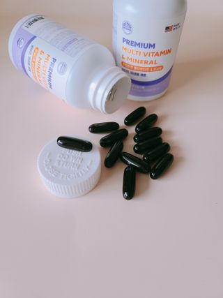 서울약사신협 네이처픽_멀티비타민&미네랄_1,000mg x 120캡슐 — 5점을 준 리뷰어가 2021년 9월 올린 사용 사진