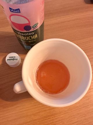 더그레잇티 콤부차 [매일유업] 더그레잇티 44kcal 콤부차 300ml *12개입 (오리지널 6개+베리리치 6개) — 4점을 준 리뷰어가 2023년 7월 올린 사용 사진