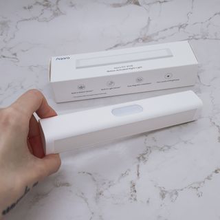 아카라 어두울 때만 켜지는 스마트 무선 센서등 — 5점을 준 리뷰어가 2021년 11월 올린 사용 사진