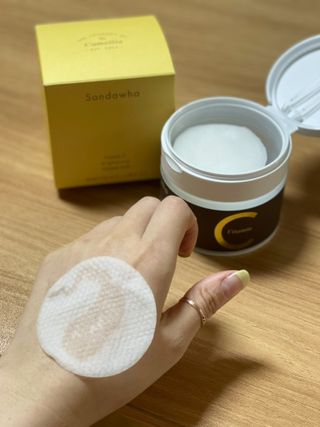 산다화 비타민씨 화이트닝 토너 패드 — 5점을 준 리뷰어가 2023년 5월 올린 사용 사진