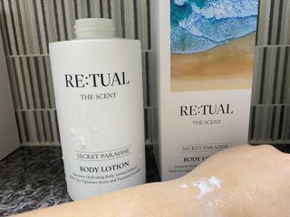 레츄얼 더 센트 바디로션 시크릿 파라다이스(500ml) — 5점을 준 리뷰어가 2022년 7월 올린 사용 사진