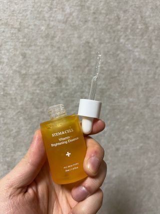 체르엠 스템앤셀 비타민 브라이트닝 에센스 30ml 1개 — 4점을 준 리뷰어가 2021년 12월 올린 사용 사진