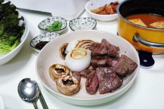 화룽 프리미엄 소고기 와규 mb9고마블 눈꽃살+부채살+등심 선물세트 — 5점을 준 리뷰어가 2022년 5월 올린 사용 사진