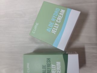 김정문알로에 큐어 큐어 알로에 리프레쉬 젤리 세럼, 큐어 알로에 하이드로 젤리 크림 — 5점을 준 리뷰어가 2021년 3월 올린 사용 사진