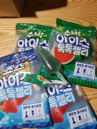 롯데제과 죠스바 아이스 톡톡 젤리 — 5점을 준 리뷰어가 2021년 10월 올린 사용 사진