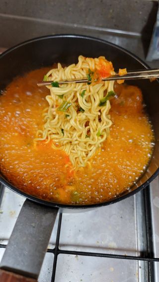 [풀무원] 자연은맛있다 정면, 백면, 홍면  세트 — 4점을 준 리뷰어가 2021년 4월 올린 사용 사진