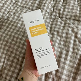 나나스킨 캐모마일아쿠아수딩토너 — 5점을 준 리뷰어가 2021년 5월 올린 사용 사진