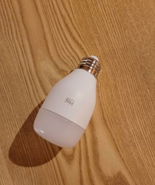 헤이홈 LED전구 화이트 스마트 전구 wifi 연결 스마트폰 연동 음성제어 원격제어 — 5점을 준 리뷰어가 2021년 5월 올린 사용 사진