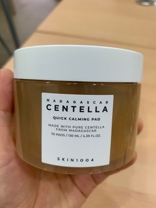 스킨1004 [SKIN1004] 마다가스카르 센텔라 퀵 카밍 패드 70매 130ml — 5점을 준 리뷰어가 2024년 9월 올린 사용 사진