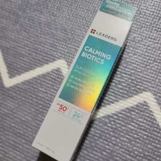 리더스코스메틱 리더스 카밍 바이오틱스 선 에센스 SPF 50+ PA++++ — 5점을 준 리뷰어가 2022년 6월 올린 사용 사진