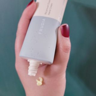 [후르디아] 끈적임 없는 착한성분 비건  핸드크림 3종 — 4.5점을 준 리뷰어가 2021년 11월 올린 사용 사진