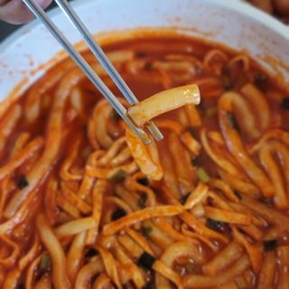 [푸딩팩토리] 요즘누들떡볶이540g + 매콤누들떡볶이 470g — 5점을 준 리뷰어가 2022년 9월 올린 사용 사진