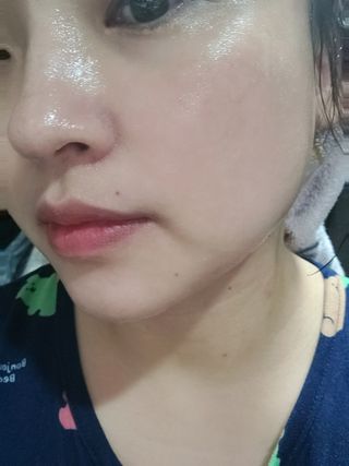 오투에니원 화이트 스완 갈락토미세스 비타민 C 워터 슬리핑 마스크 — 5점을 준 리뷰어가 2023년 2월 올린 사용 사진