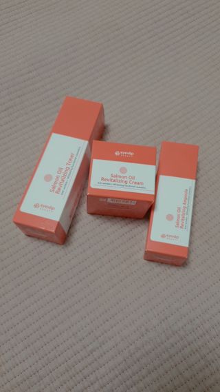 아이앤립 / EYENLIP 아이앤립 연어오일 리바이탈라이징 토너+앰플+크림 3종 세트 — 5점을 준 리뷰어가 2021년 6월 올린 사용 사진