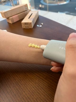 [후르디아] 끈적임 없는 착한성분 비건  핸드크림 3종 — 5점을 준 리뷰어가 2023년 2월 올린 사용 사진