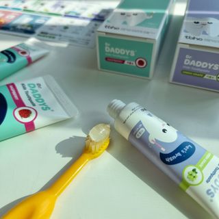 닥터데디스 안심저불소 키즈치약 (라즈베리, 청포도향 중 택 1) 60g +  여행용 미니 치약 15g — 5점을 준 리뷰어가 2022년 11월 올린 사용 사진