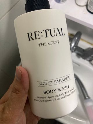 레츄얼 더 센트 바디워시 시크릿 파라다이스(500ml) — 3점을 준 리뷰어가 2022년 6월 올린 사용 사진