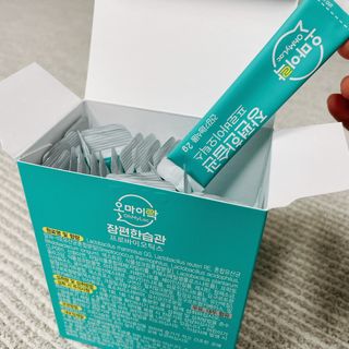 [유산균] 오마이락 장편한습관 프로바이오틱스 30P — 4.5점을 준 리뷰어가 2022년 12월 올린 사용 사진
