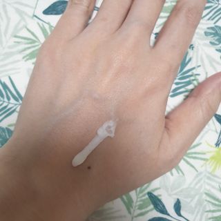 버텍스넘버원 버텍스 넘버원 햄프씨드오일 핸드밤, 바디크림 — 5점을 준 리뷰어가 2022년 3월 올린 사용 사진