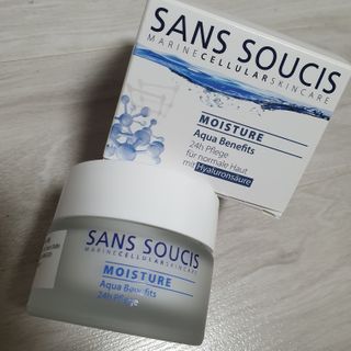 산수시 아쿠아 베네핏 24h 수부지 물광 속건조 수분크림 50ml — 4점을 준 리뷰어가 2021년 7월 올린 사용 사진
