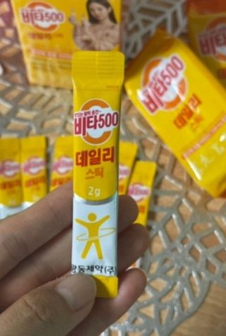 광동제약 [광동] 비타500데일리스틱 70포X2개 + 뚱랑이엽서 + 쇼핑백 증정 — 4점을 준 리뷰어가 2022년 1월 올린 사용 사진