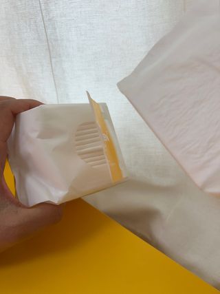 에어퀸 뉴브레스 유기농 생리대 4종 (팬티라이너 20P + 중형 10P + 대형 10P + 오버나이트 8P)_체험단 2차 — 5점을 준 리뷰어가 2024년 11월 올린 사용 사진