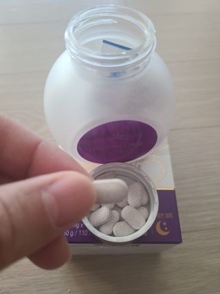 트루헬퍼 굿밤 특급 건강 보조제 수면 1박스 2개월분 — 4점을 준 리뷰어가 2023년 4월 올린 사용 사진