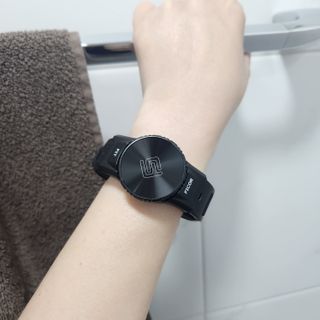 FDA승인 특허받은 손목 보호대 피코밴드 핏 2023 신제품 — 5점을 준 리뷰어가 2023년 11월 올린 사용 사진