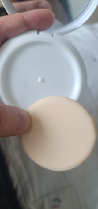 소이베베X신비아파트 모이스쳐 선팩트 SPF50+ PA+++ — 5점을 준 리뷰어가 2023년 5월 올린 사용 사진