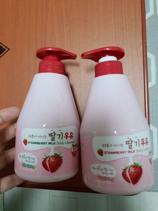 [과일나라] 피부가 마시는 딸기우유 바디클렌저&바디로션 — 5점을 준 리뷰어가 2022년 2월 올린 사용 사진