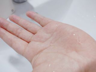 로우퀘스트 베리어 인핸싱 클렌저 190ml — 3.5점을 준 리뷰어가 2023년 10월 올린 사용 사진