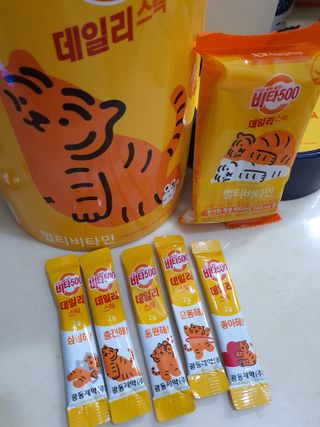 광동생활건강 프리 [광동] VB와 VC를 함유한 멀티 비타민 비타 500 데일리 스틱 180포 — 5점을 준 리뷰어가 2022년 8월 올린 사용 사진