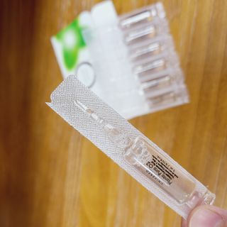 유니베르소 산소앰플 7일 집중케어 앰플 — 5점을 준 리뷰어가 2021년 6월 올린 사용 사진