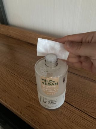[후르디아] 눈시림없는 올영 립앤아이 리무버 — 5점을 준 리뷰어가 2024년 4월 올린 사용 사진