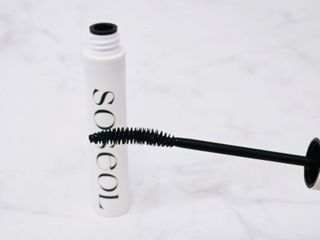 더소설 소설 블랙아이래쉬 세럼 10g(SOSEOL BLACK EYELASH SERUM 10g) — 5점을 준 리뷰어가 2023년 6월 올린 사용 사진