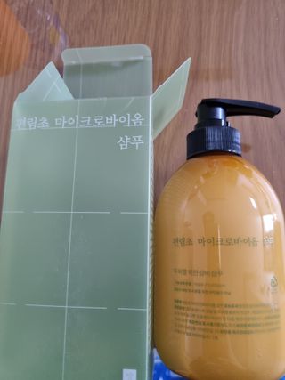 방방곳곳 편림초 마이크로바이옴 샴푸 — 4점을 준 리뷰어가 2022년 3월 올린 사용 사진