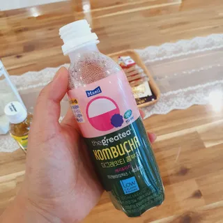 더그레잇티 콤부차 [매일유업] 더그레잇티 44kcal 콤부차 300ml *12개입 (오리지널 6개+베리리치 6개) — 5점을 준 리뷰어가 2023년 7월 올린 사용 사진