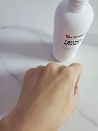 리더스코스메틱 리더스 카밍 바이오틱스 에센스 워터 — 5점을 준 리뷰어가 2022년 1월 올린 사용 사진