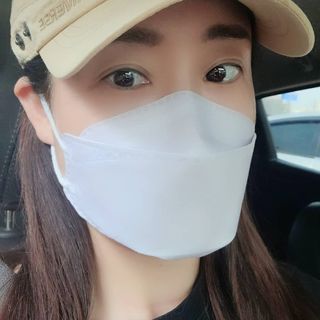 [이지아 마스크] 애니가드 더솔루션마스크 KF80 대형 컬러 4종 — 5점을 준 리뷰어가 2021년 6월 올린 사용 사진