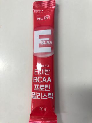 [인디닥터] 타이탄 BCAA 프로틴 젤리스틱 — 5점을 준 리뷰어가 2022년 5월 올린 사용 사진