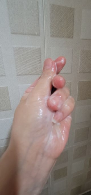 프리[닥터문] 유산균 락토케어 질경초 여성청결제 1000ml (젤타입) — 5점을 준 리뷰어가 2022년 9월 올린 사용 사진